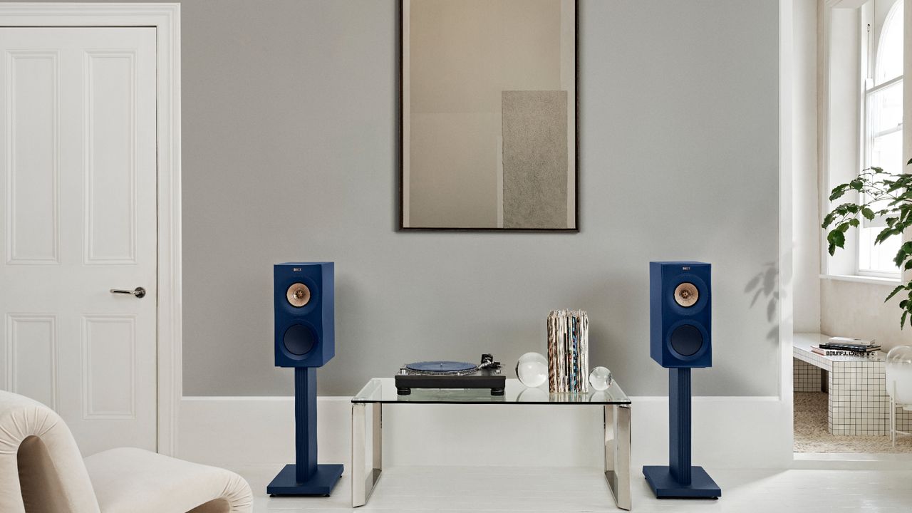 KEF R3 Meta in indigo gloss special edition