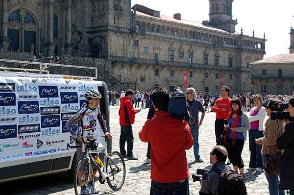 Sanz at the arrival in Santiago