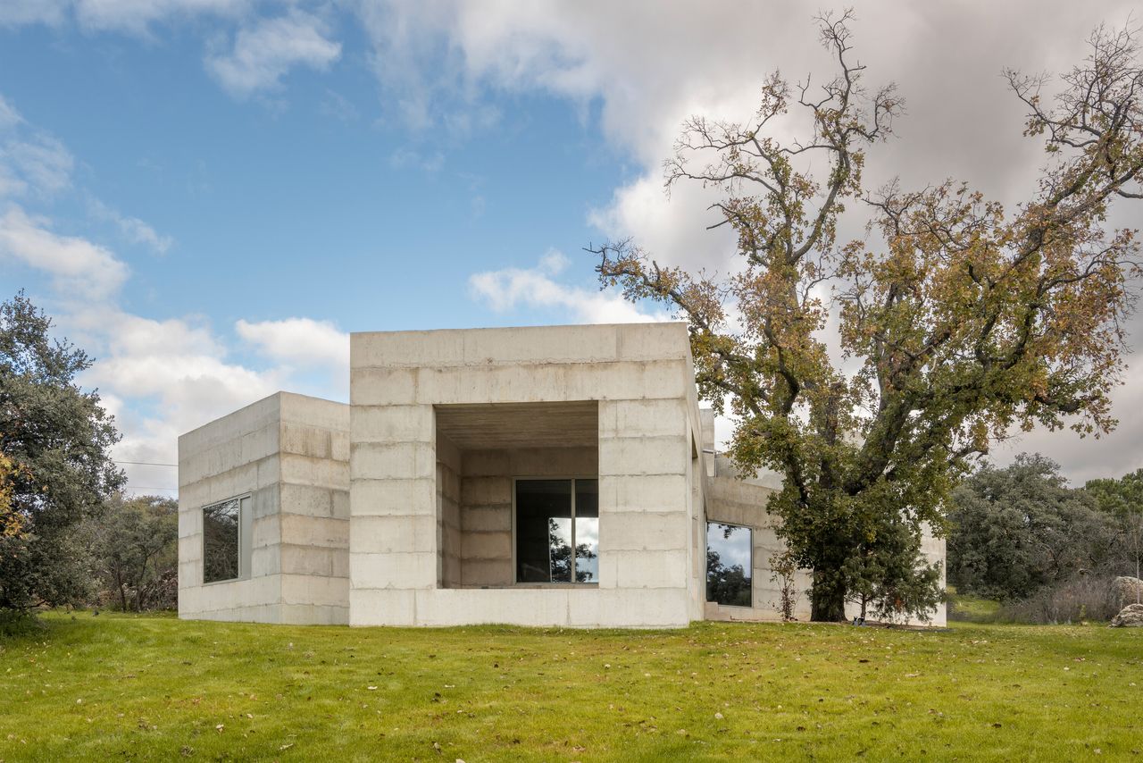 House X, a brutalist house by Bojaus Arquitectura