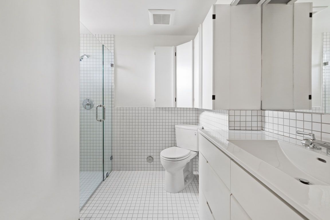 Schindler Manola Court Apartment