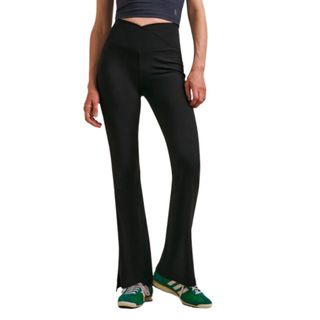 Mallea Crossover Flare Leggings