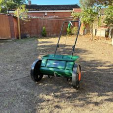 Miracle-Gro Drop Spreader for lawn seed