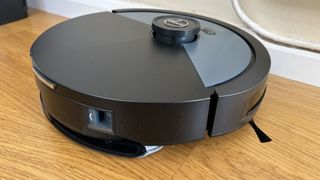 Hoover HG4 Hydro Pro robot vacuum