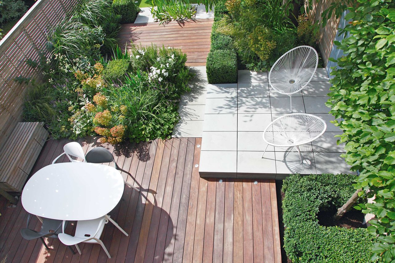Small deck ideas: 14 stylish ways to optimize less-than-large decking ...
