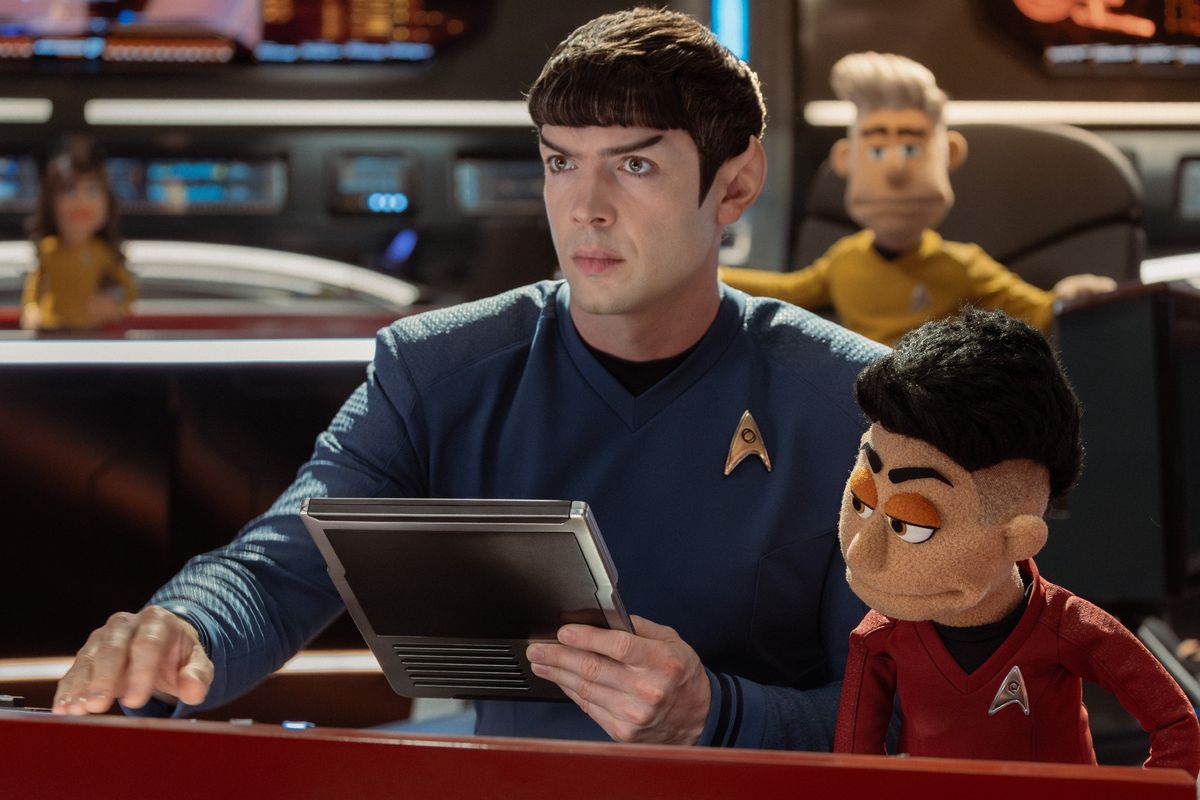 Spock consults the puppet version of Ortegas