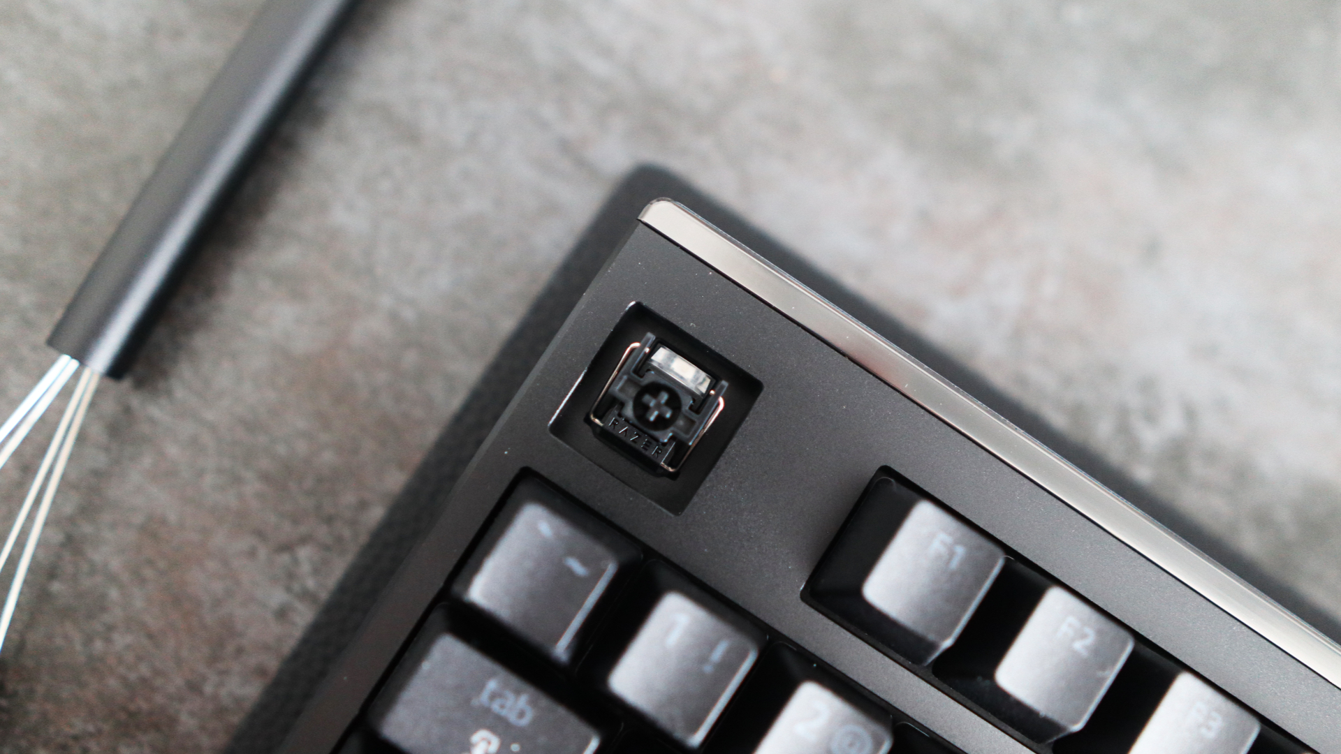 Razer Huntsman Signature Edition on a desk