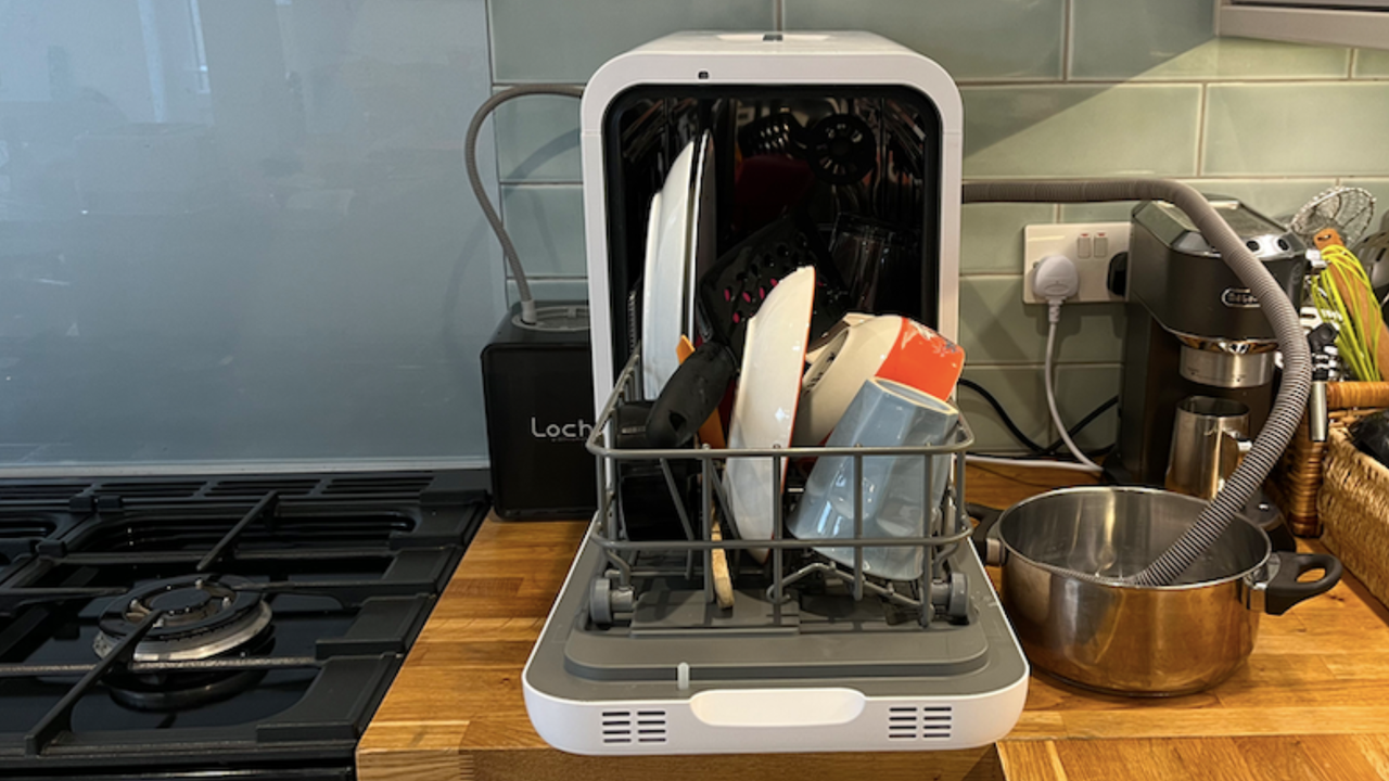 Image of Loch Capsule Solo countertop dishwasher