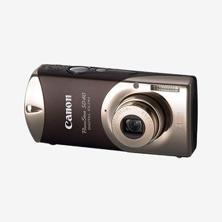 The colorful Canon SD40. 7.1 Megapixel pictures can be taken and the camera includes a face tracking feature that corrects exposure for up to nine faces in the scene.