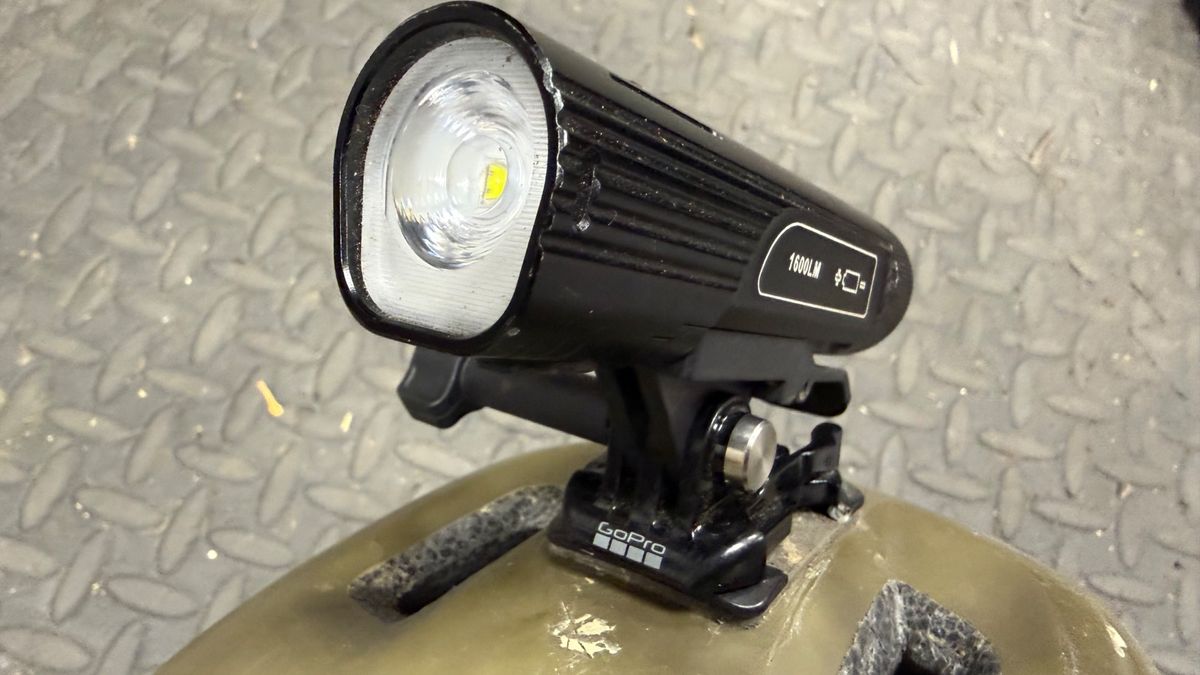 Fenix BC26R helmet light