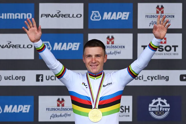 Remco Evenepoel vince i Campionati Mondiali a Cronometro per il secondo anno consecutivo (foto: Getty Images)