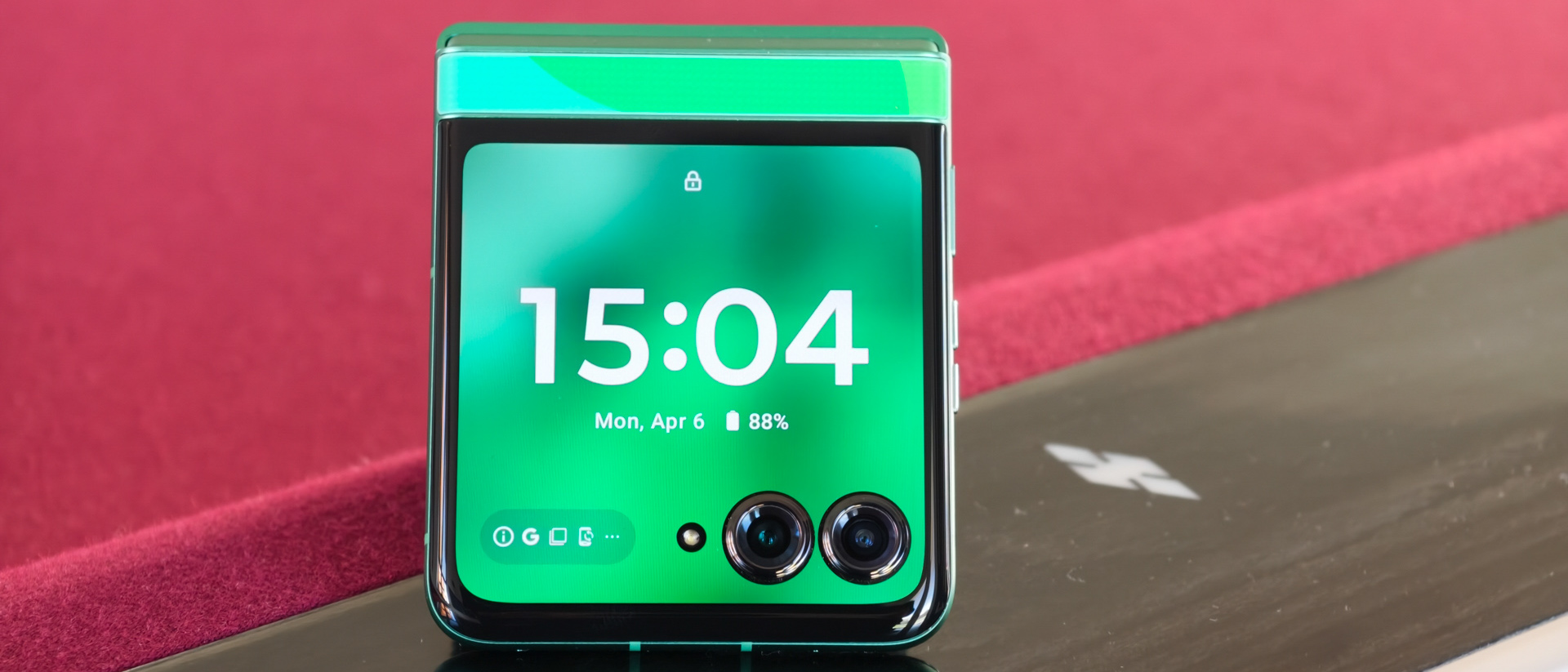 Motorola Razr 2025 FIFA World Cup 2026 Edition in Green eco-leather