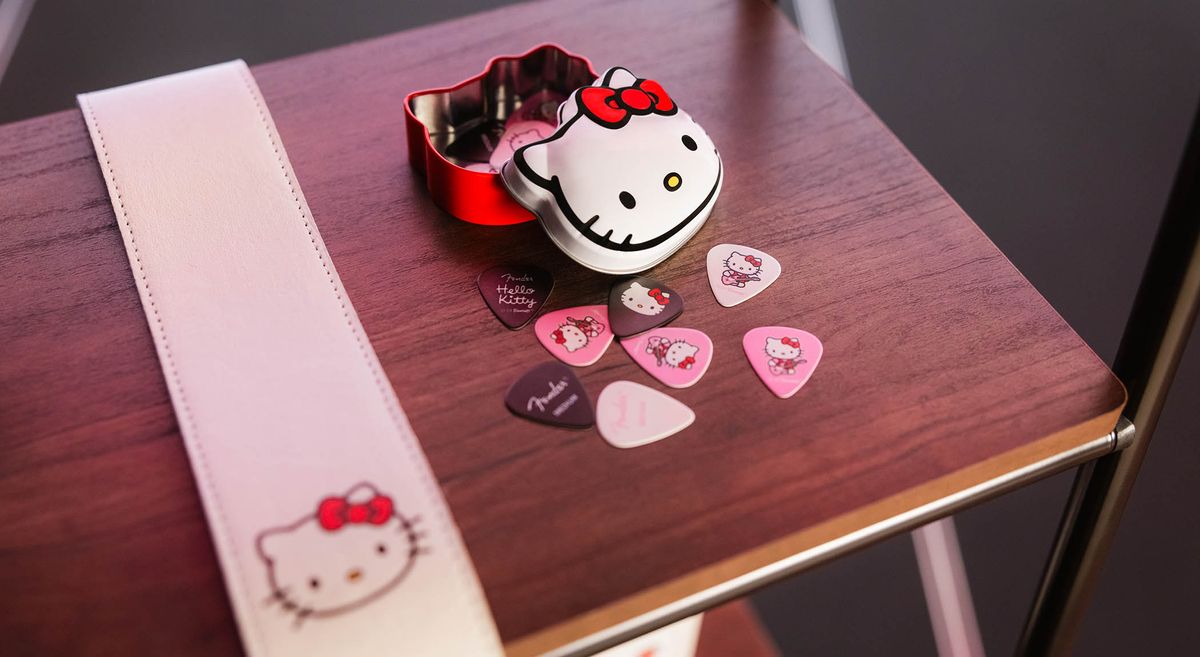 Fender Hello Kitty accessories
