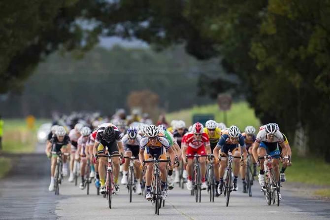 The men open up the sprint