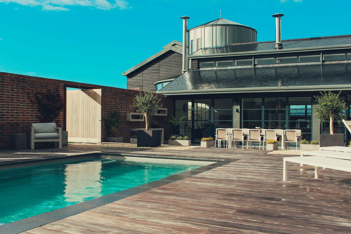 Choosing A Home Swimming Pool For Any Size Garden Or Indoors Homebuilding
