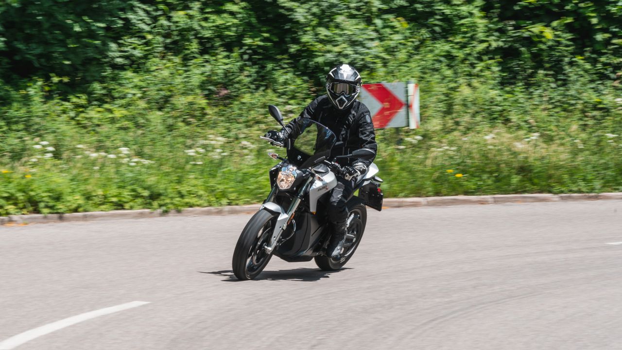 T3 Rides the Zero S electric motorcycle is pure torquefilled