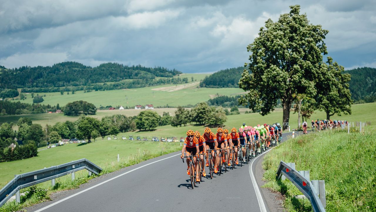 CCC Sprandi Polkowice lead the peloton