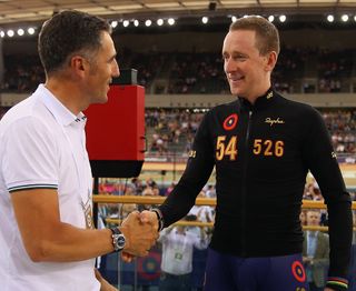 Miguel Indurain congratulates Wiggins on joining the exclusive club of riders who have won the Tour de France and held the UCI Hour Record.