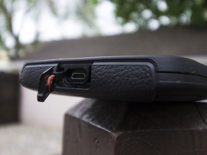 DuraForce XD Charging port