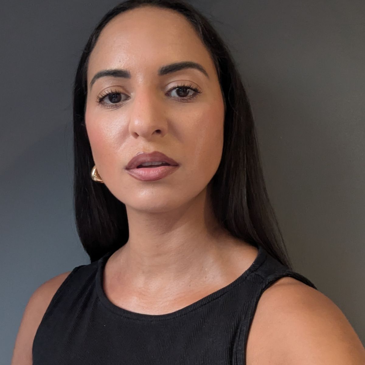 how to apply lip liner