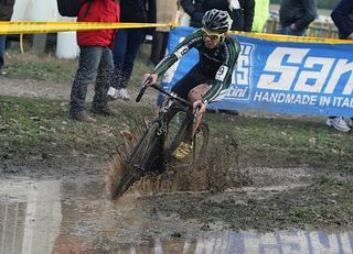 Marco Aurelio Fontana (Cannondale) splashes to the win in Italy.