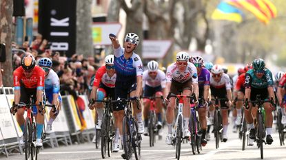 Ethan Vernon wins stage five of 101st Volta Ciclista a Catalunya 2022