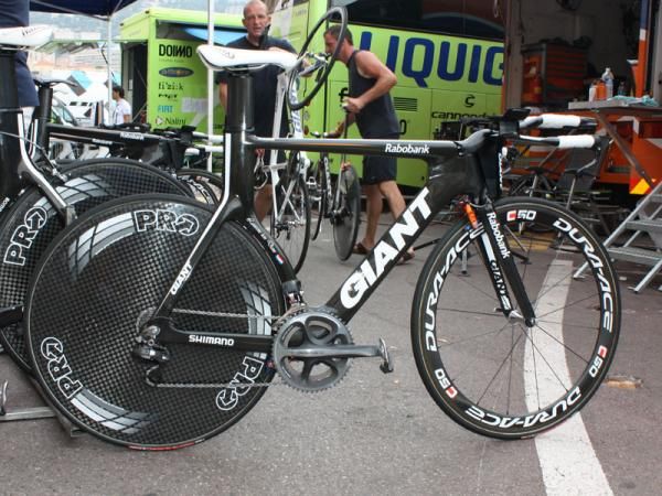 Eager consumers interested in picking up a Rabobank Giant time trial bike of their own will soon have their wishes granted.
