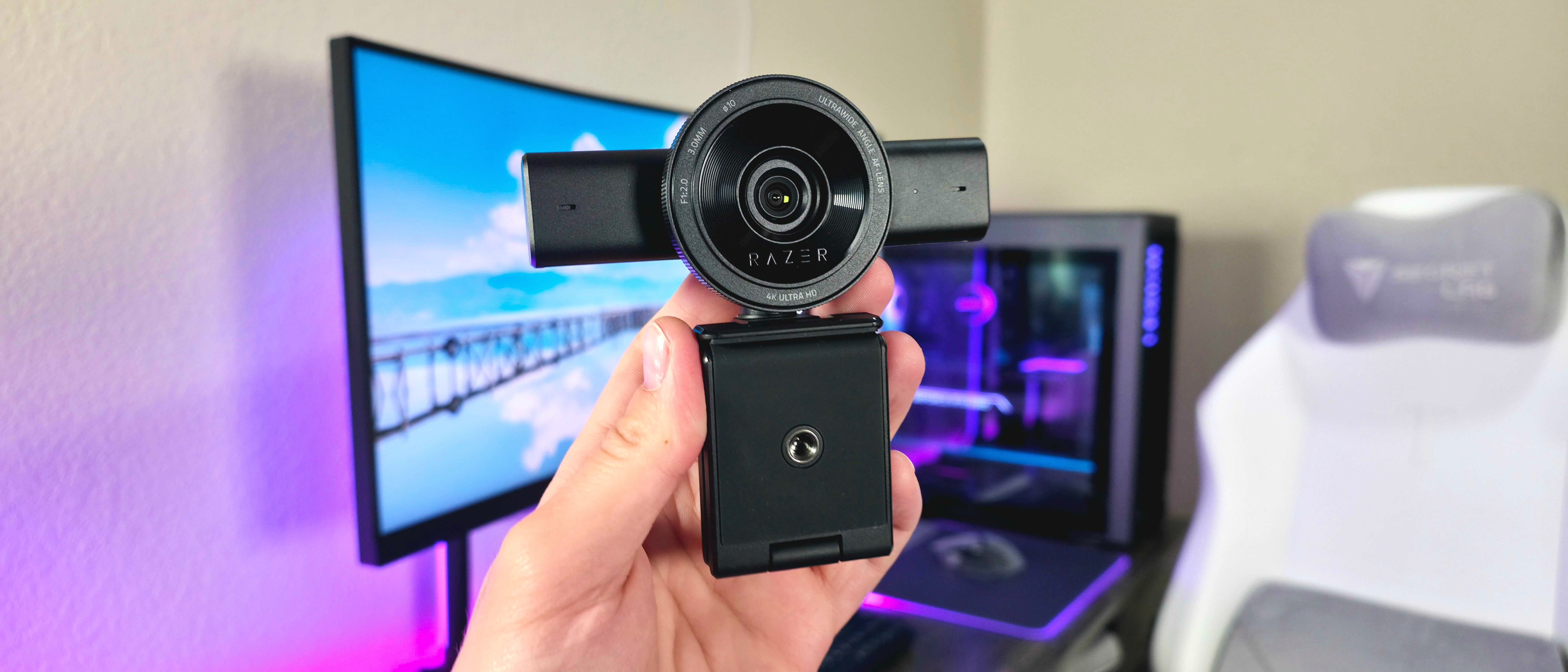 Image of the Razer Kiyo V2 webcam.