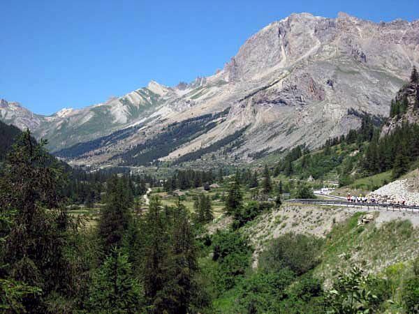 The never-ending trek up the Col du Lautaret