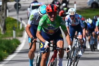 Spaniard comes home in reduced front group in Levico Terme to claim overall victory
