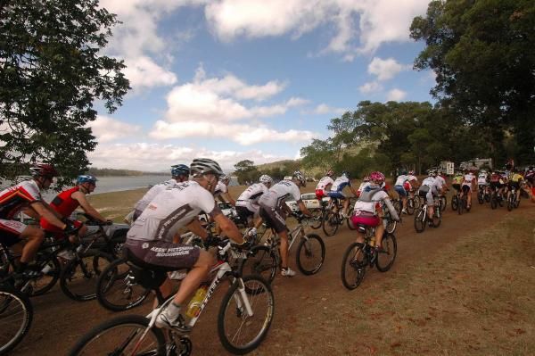 Roll out from the lovely Lake Tinaroo