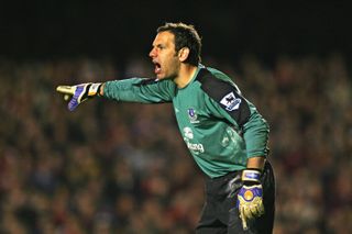 Richard Wright in action for Everton against Arsenal in May 2005.