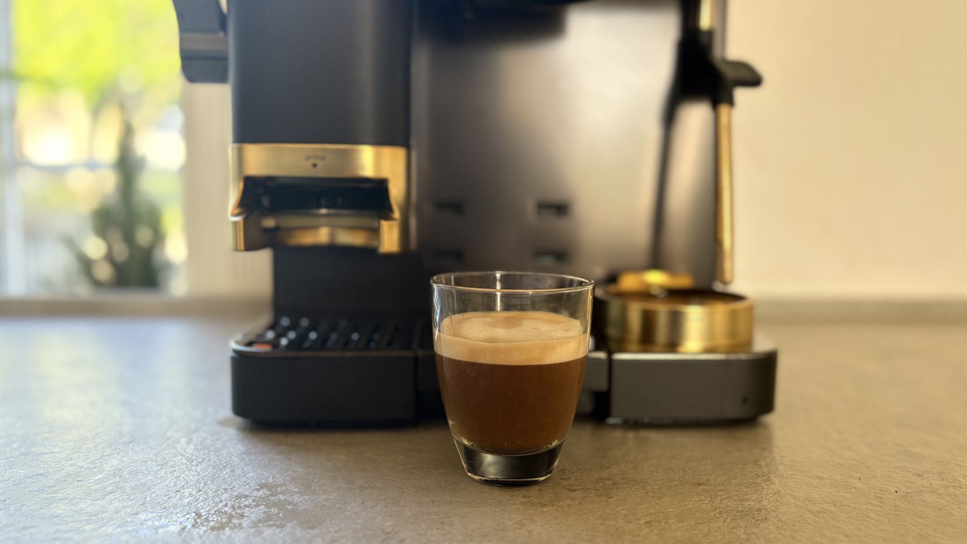 Ninja Luxe Cafe Coffee Machine with David Beckham