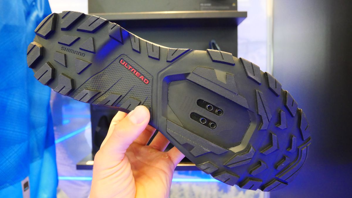 Shimano EX700