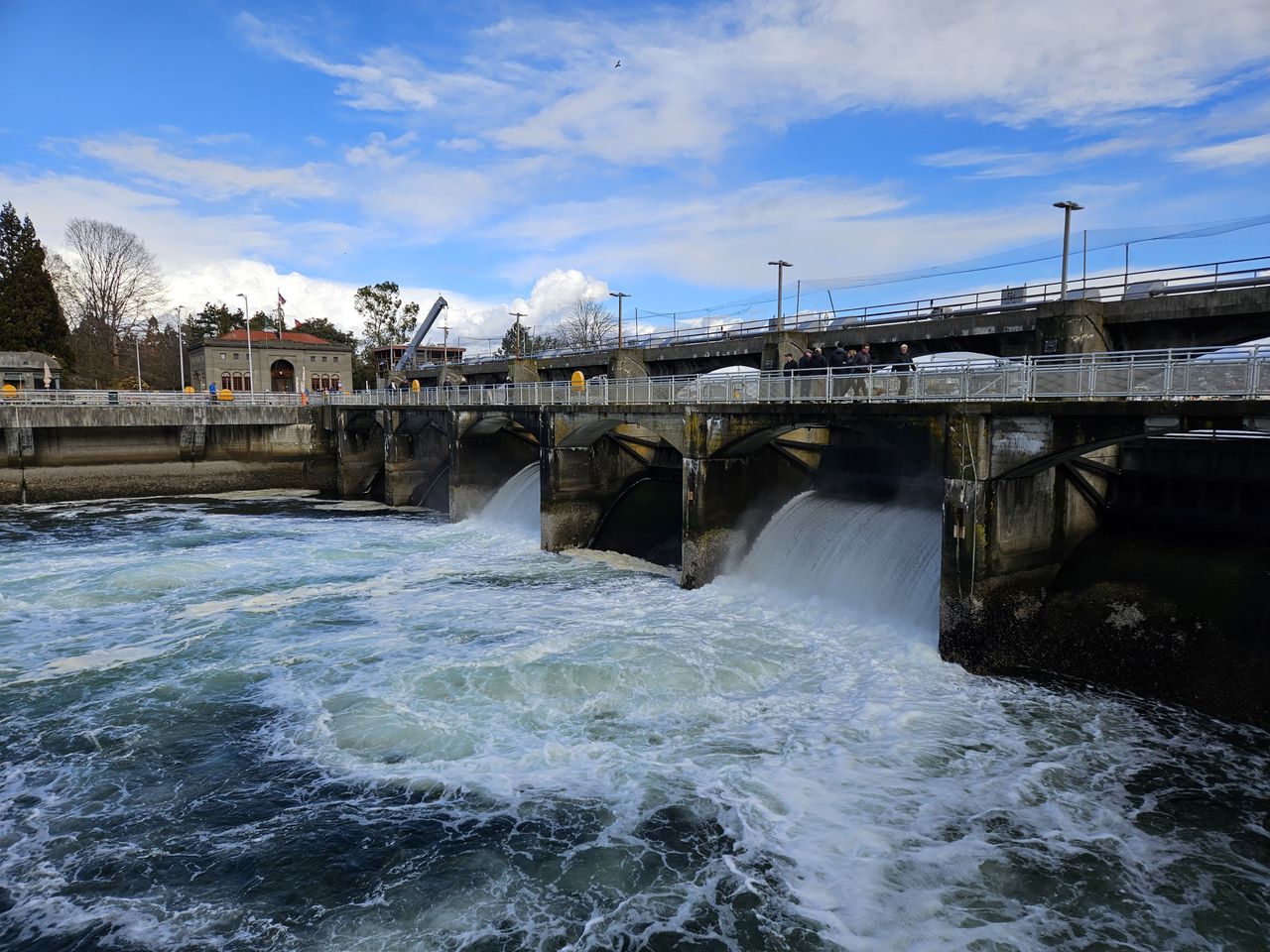 Galaxy S23 camera sample: Water flowing at boat lock