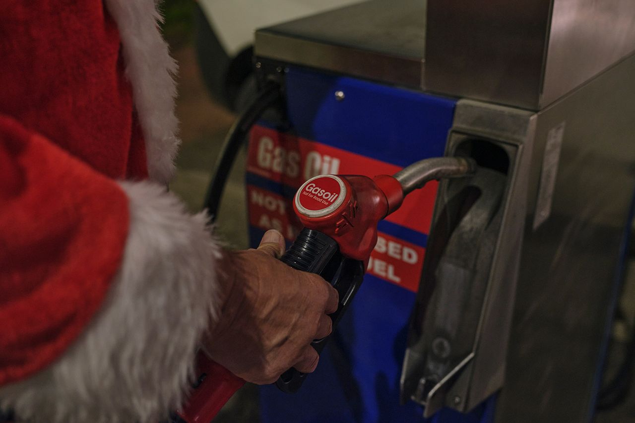 Kate Abbey, accredited photographer with the Association of Photographers, photographers unofficial santas