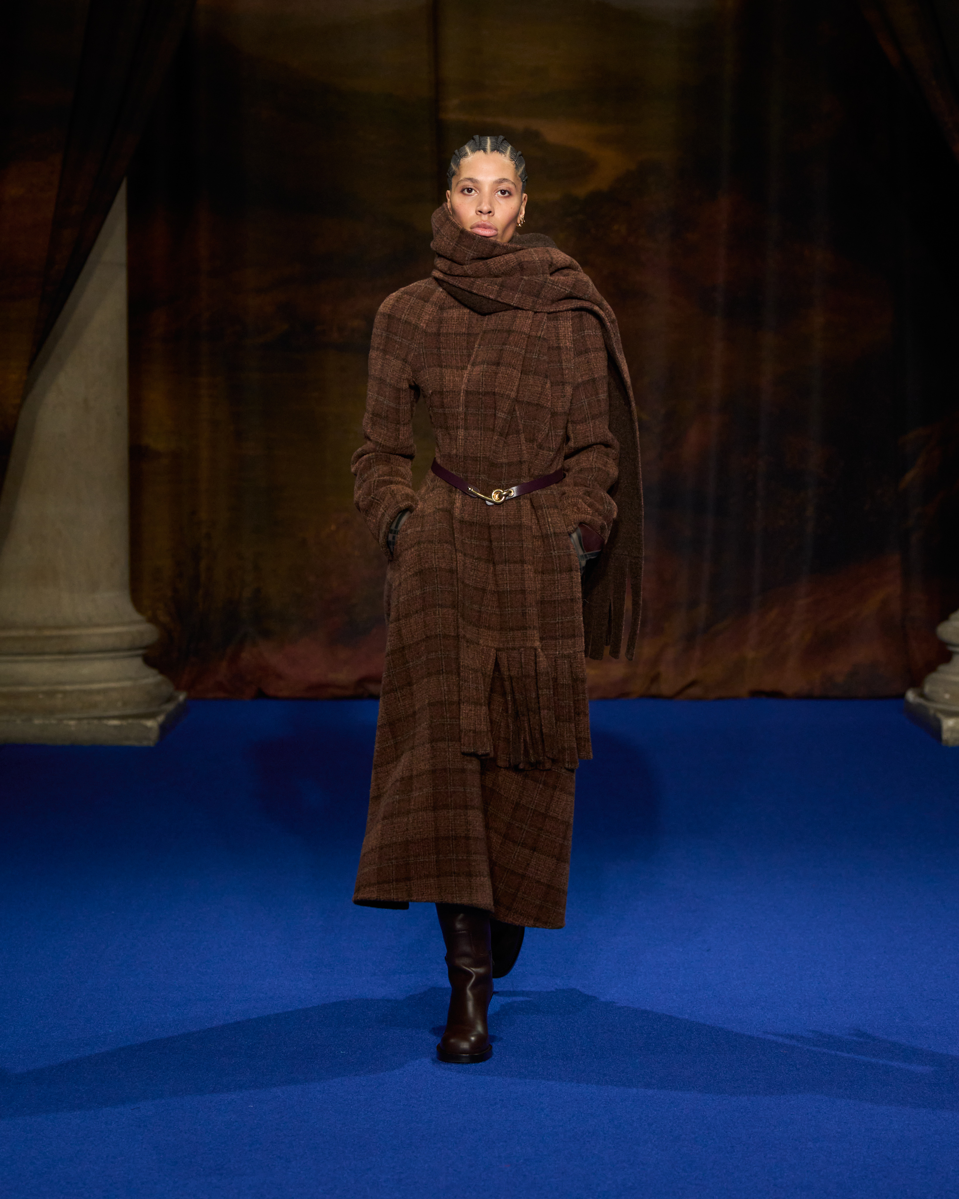 modelka na pokazie Burberry jesień/zima 2025 podczas London Fashion Week