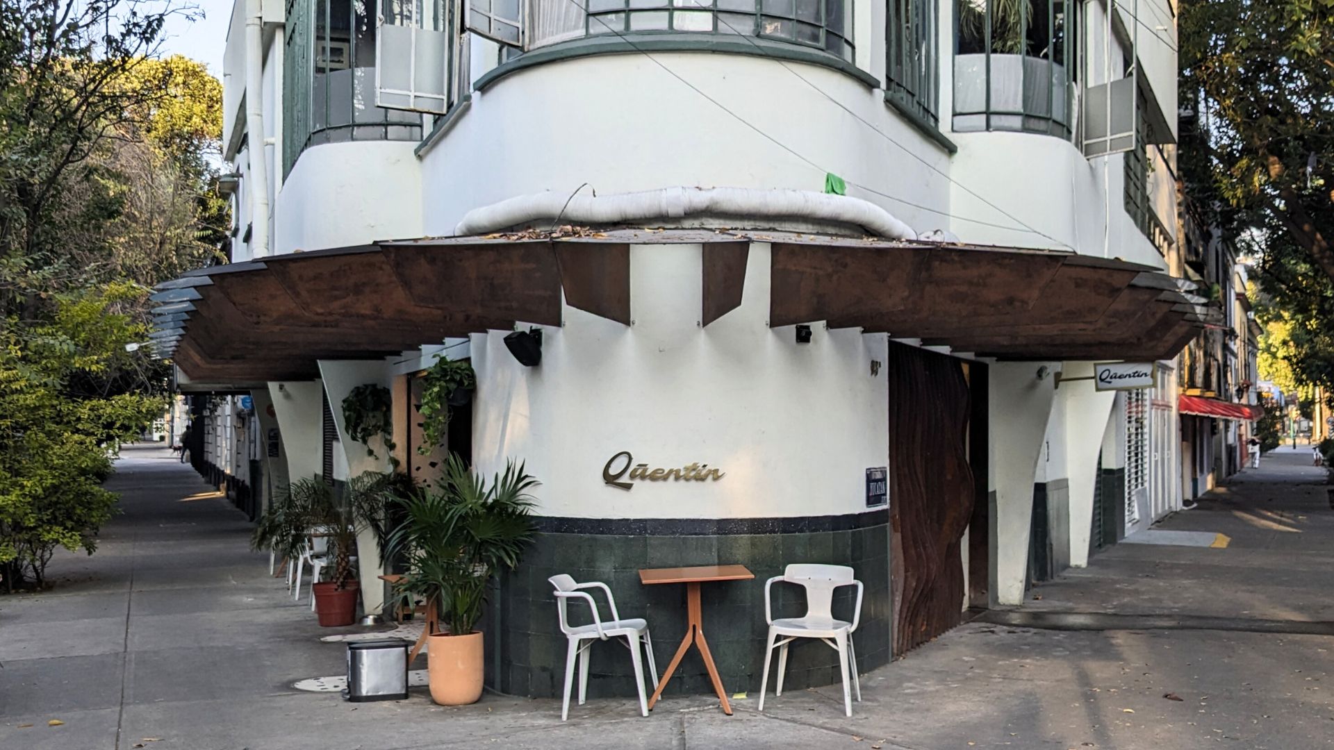 Quentin Cafe, Mexico