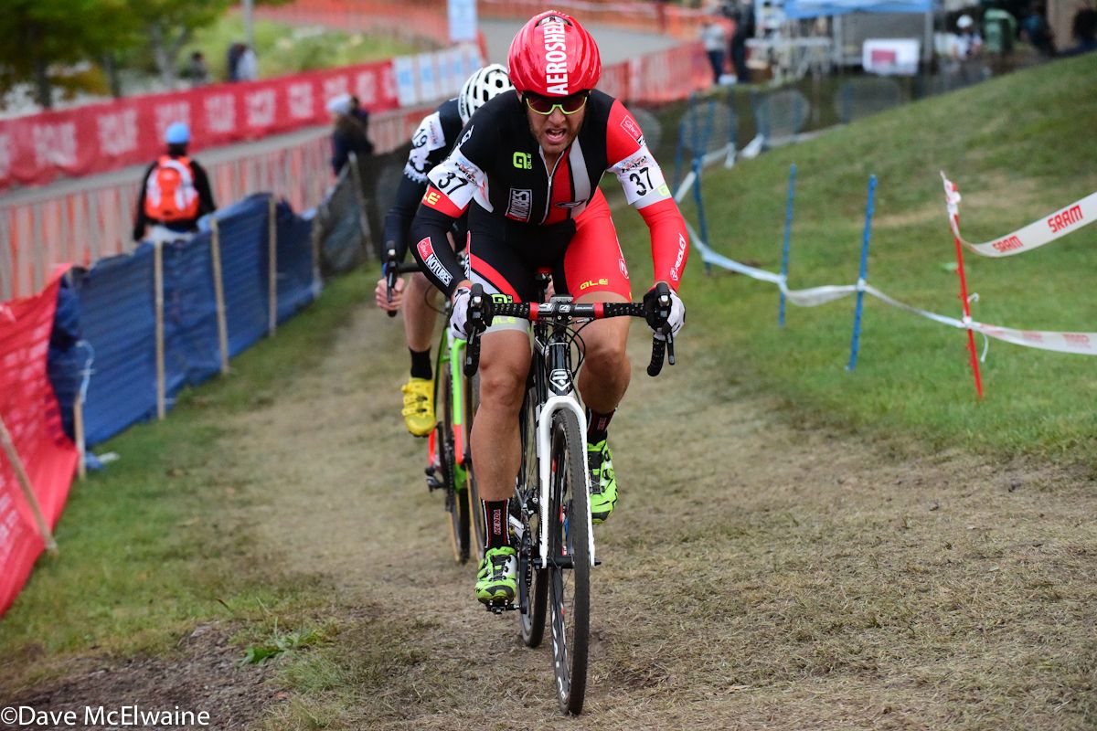 Jake Wells (Stans NoTubes) riding his last lap