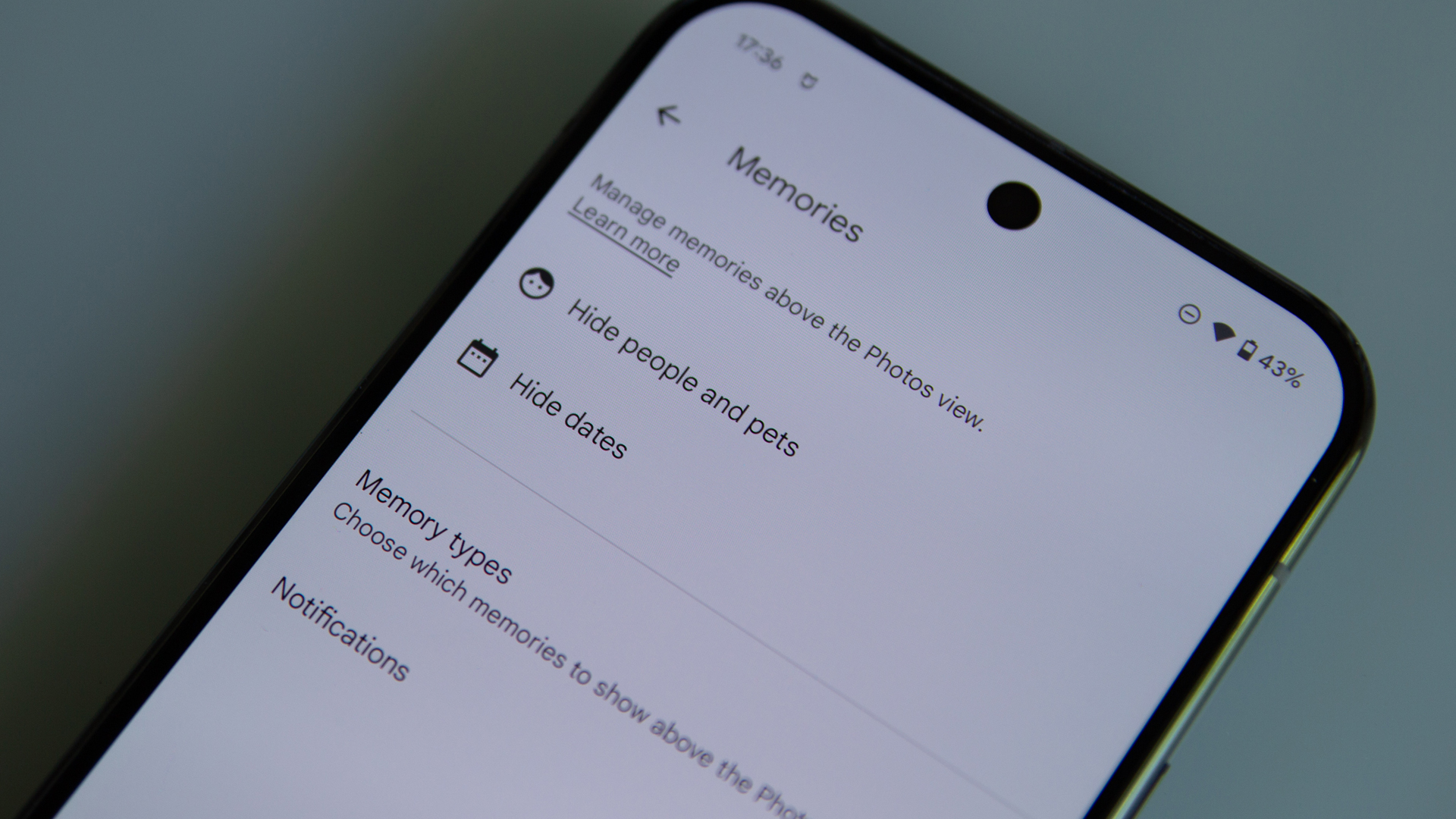 Block faces in Google Photos