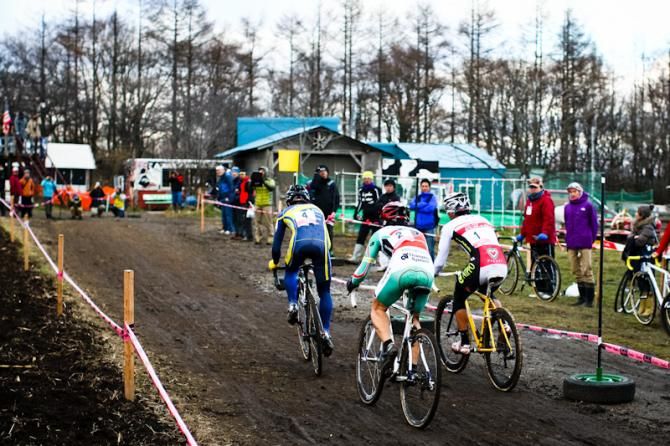 The lead group in the elite men's race in Nobeyama