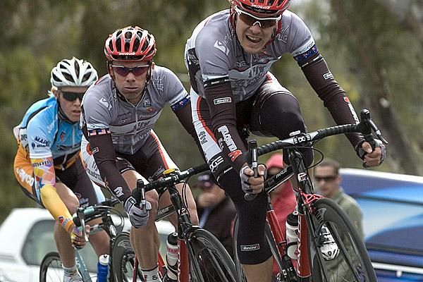 David Kemp leads his Fly V Australia teammate Chris Pryor and Jayco/AIS's Rohan Dennis in the lead break.