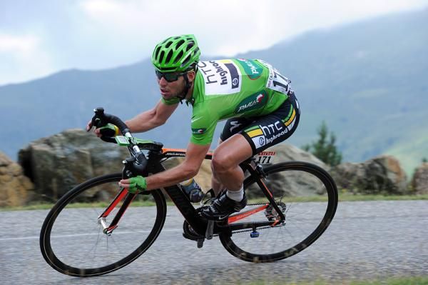 Mark Cavendish (HTC-Highroad) had a bad day and narrowly made the time cut.