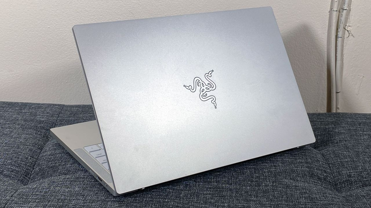 Razer Book 13