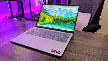 Image of the Dell 14 Plus (DB14255).