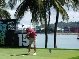 Marc Leishman hitting a tee shot at LIV Golf Singapore
