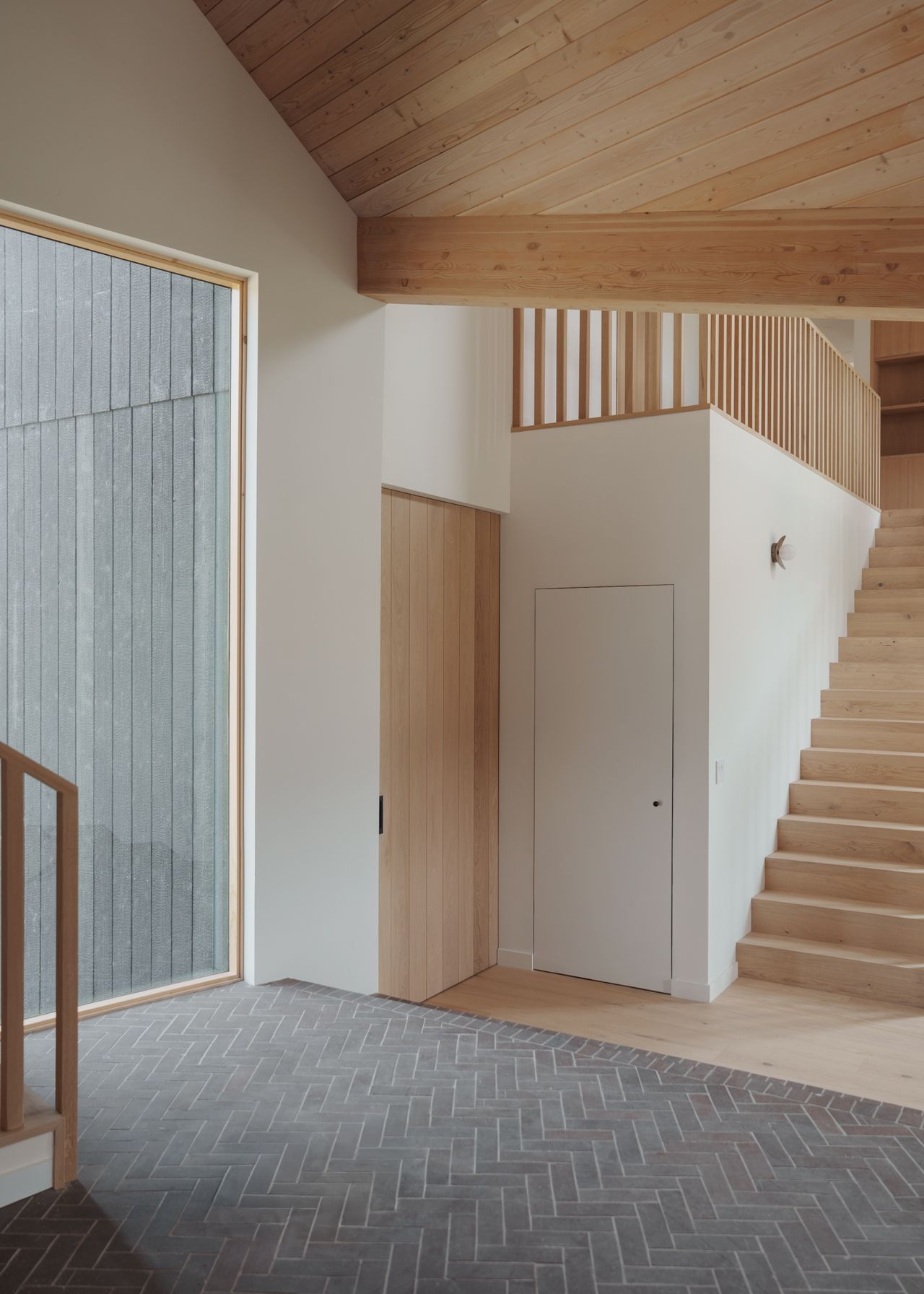 Details and views of the Thistle Creek House