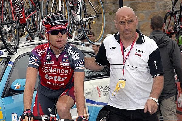 Cadel Evans (Silence-Lotto) rolls up to the start.