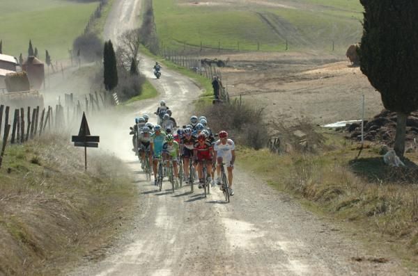 The early break in Strade Bianche
