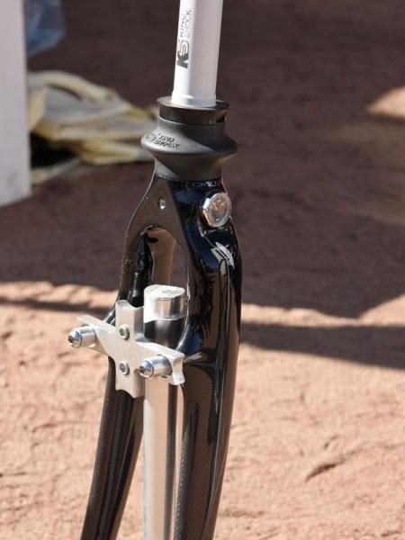KS Suspension's new hybrid fork incorporates all of its movement above the crown.