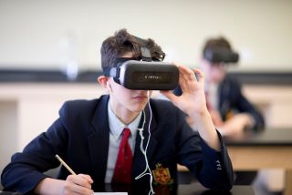 Advanced Education Partners with Veative to Bring Virtual Reality Solutions to Canadian Schools